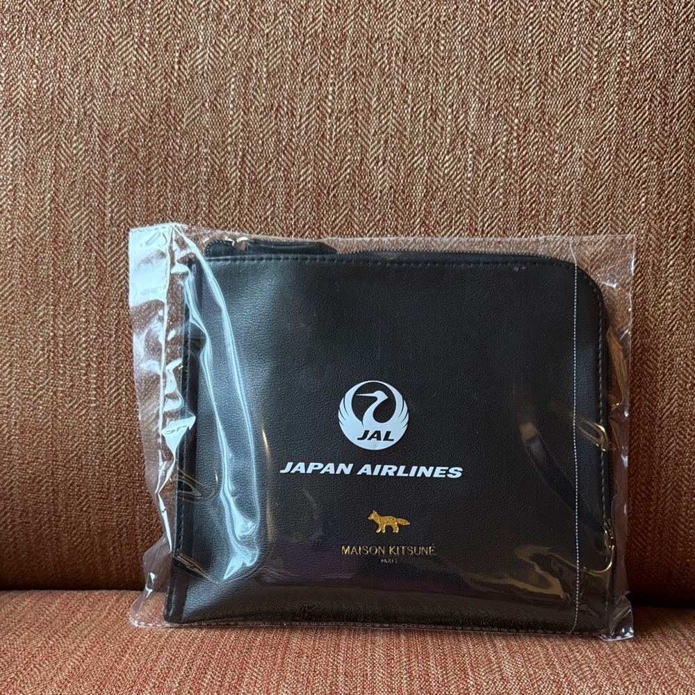 MAISON KITSUNE Paris - Black leather Toiletry Bag